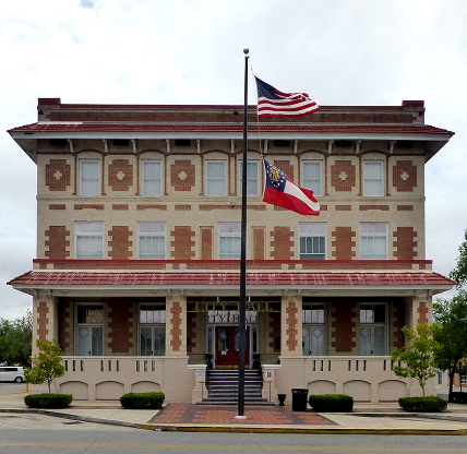City hall in Waycross - cheap car insurance in Georgia.