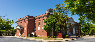snellville georgia usa 4 23 2023 beautiful old courthouse on a warm spring day.